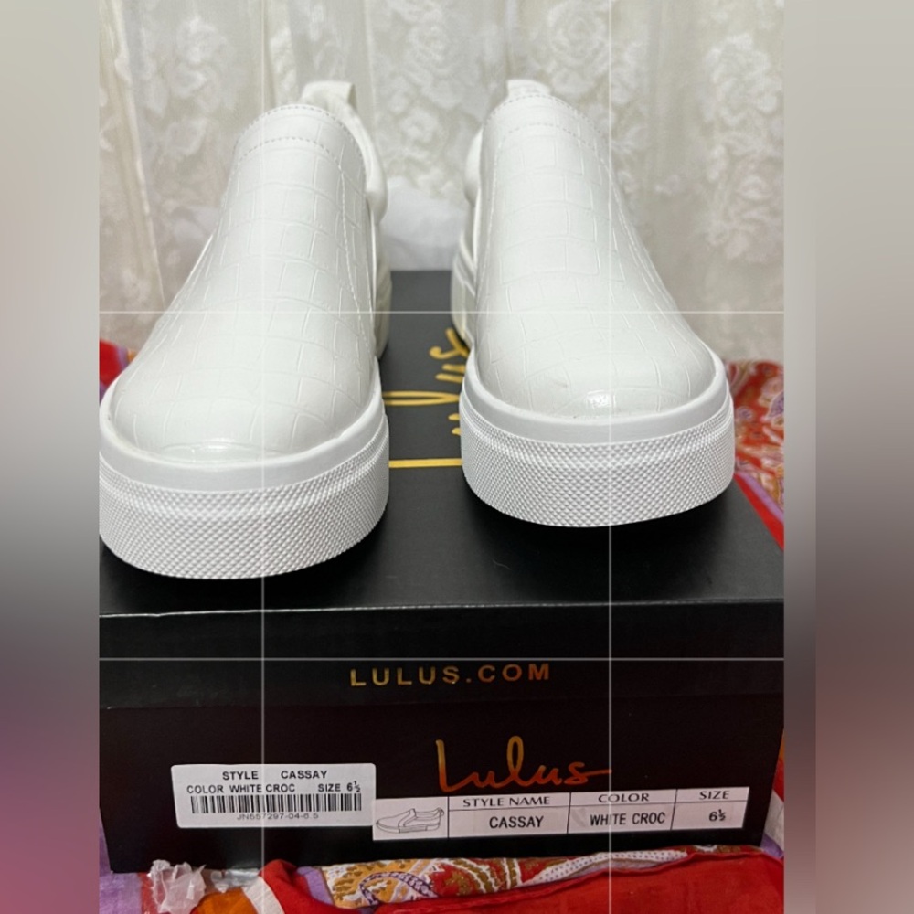 “Lulus”White Croc-Embossed Slip-On Sneakers SZ: (6.5) NNB